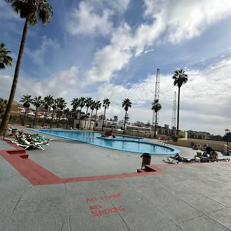 Con Piscina Y Vistas En Playa De Americas ,a 2 Min De La Playa *