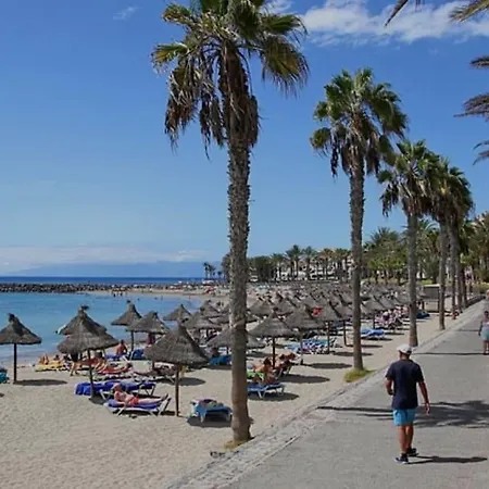 Con Piscina Y Vistas En Playa De Americas ,a 2 Min De La Playa Apartment